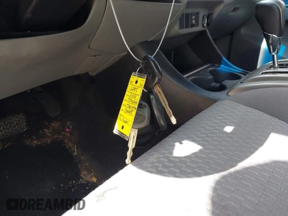 ✅ 2014 Toyota Tacoma PreRunner • VIN: 3TMJU4GN1EM173354 • Lot: 42021686. Listed on IAAI with 101,138 mi. Free auction sales archive from the USA and detailed vehicle history report at DreamBid. Image 11.