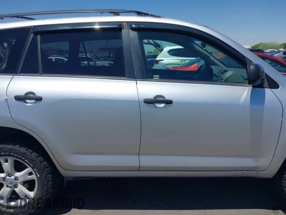 ✅ 2010 Toyota RAV4 • VIN: JTMZK4DV8A5026199 • Лот: 42325340. Опубликован ранее на IAAI с пробегом 196 298 миль. Бесплатный доступ к архиву аукционных продаж из США и подробный отчёт об истории автомобиля на DreamBid. Изображение 13.