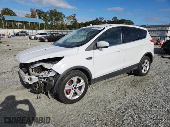 ✅ 2014 Ford Escape SE • VIN: 1FMCU0GX0EUD31967 • Lot: 85551535. Wystawiony na Copart z przebiegiem 86 415 mil. Bezpłatny archiwum sprzedaży aukcyjnych z USA i szczegółowy raport historii pojazdu na DreamBid. Zdjęcie 1.