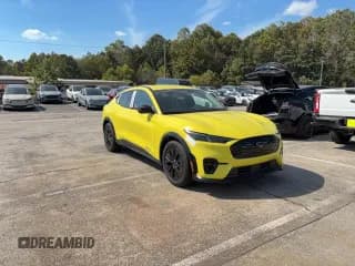 ✅ 2025 Ford Mustang Mach-E Premium • VIN: 3FMTK3SU3SMA07724 • Лот: 87428035. Опубликован ранее на Copart с пробегом 18 миль. Бесплатный доступ к архиву аукционных продаж из США и подробный отчёт об истории автомобиля на DreamBid. Изображение 1.