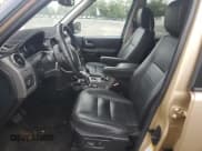 ✅ 2005 Land Rover LR3 SE • VIN: SALAA25475A315509 • Lot: 70521834. Wystawiony na Copart z przebiegiem 128 204 mil. Bezpłatny archiwum sprzedaży aukcyjnych z USA i szczegółowy raport historii pojazdu na DreamBid. Zdjęcie 7.