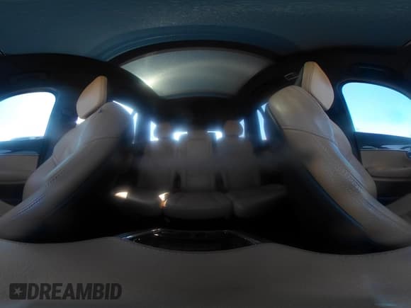 ✅ 2019 Volvo XC90 Momentum • VIN: YV4A22PK1K1417851 • Lot: 43511075. Wystawiony na IAAI z przebiegiem 98 867 mil. Bezpłatny archiwum sprzedaży aukcyjnych z USA i szczegółowy raport historii pojazdu na DreamBid. Zdjęcie 19.