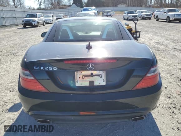 ✅ 2014 Mercedes-Benz SLK 250 • VIN: WDDPK4HA1EF083011 • Лот: 43931645. Опубликован ранее на Copart с пробегом 102 146 миль. Бесплатный доступ к архиву аукционных продаж из США и подробный отчёт об истории автомобиля на DreamBid. Изображение 6.