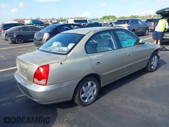 ✅ 2005 Hyundai Elantra GLS • VIN: KMHDN46D65U109272 • Lot: 42823141. Wystawiony na IAAI z przebiegiem 130 693 mil. Bezpłatny archiwum sprzedaży aukcyjnych z USA i szczegółowy raport historii pojazdu na DreamBid. Zdjęcie 4.