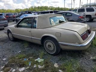 ✅ 1992 Buick Riviera • VIN: 1G4EZ13LXNU402255 • Lot: 70081635. Wystawiony na Copart z przebiegiem Nie podano. Bezpłatny archiwum sprzedaży aukcyjnych z USA i szczegółowy raport historii pojazdu na DreamBid. Zdjęcie 2.