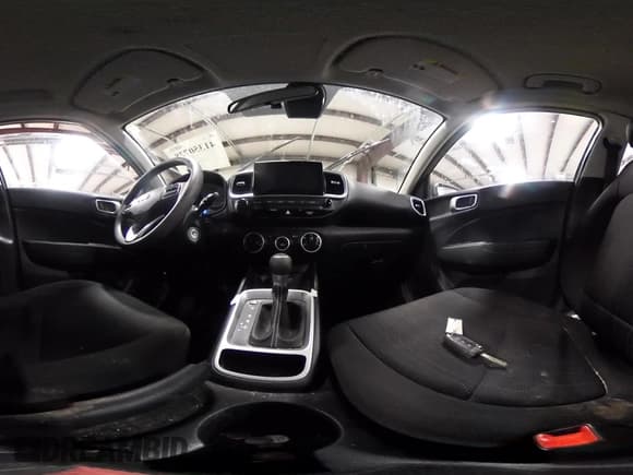 ✅ 2020 Hyundai Venue SE • VIN: KMHRB8A39LU044922 • Lot: 41350728. Listed on IAAI with 70,163 mi. Free auction sales archive from the USA and detailed vehicle history report at DreamBid. Image 18.