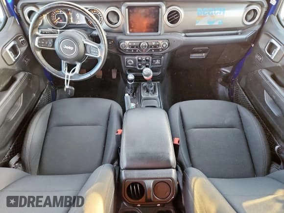 ✅ 2018 Jeep Wrangler Unlimited Sahara • VIN: 1C4HJXEG3JW315498 • Лот: 91733885. Опубликован ранее на Copart с пробегом 61 962 миль. Бесплатный доступ к архиву аукционных продаж из США и подробный отчёт об истории автомобиля на DreamBid. Изображение 8.