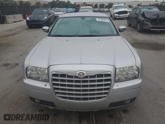 ✅ 2010 Chrysler 300 Touring • VIN: 2C3CA5CV9AH104678 • Lot: 87389845. Listed on Copart with 147,877 mi. Free auction sales archive from the USA and detailed vehicle history report at DreamBid. Image 5.