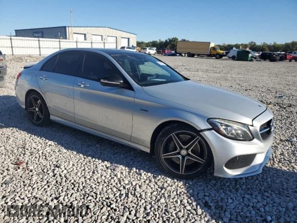 ✅ 2016 Mercedes-Benz C 450 AMG • VIN: 55SWF6EB2GU113187 • Lot: 87258955. Wystawiony na Copart z przebiegiem 138 966 mil. Bezpłatny archiwum sprzedaży aukcyjnych z USA i szczegółowy raport historii pojazdu na DreamBid. Zdjęcie 4.