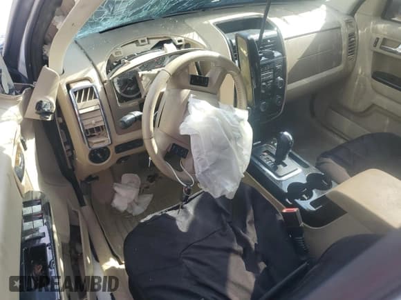 ✅ 2009 Ford Escape Limited • VIN: 1FMCU04789KC47904 • Lot: 69467205. Wystawiony na Copart z przebiegiem Nie podano. Bezpłatny archiwum sprzedaży aukcyjnych z USA i szczegółowy raport historii pojazdu na DreamBid. Zdjęcie 8.