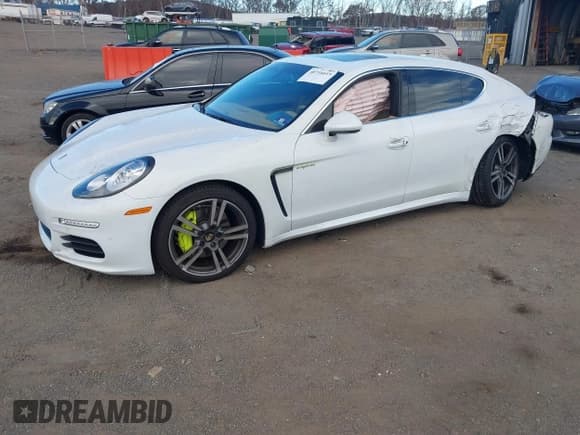 ✅ 2014 Porsche Panamera S E-Hybrid • VIN: WP0AD2A76EL044722 • Лот: 40716615. Опубликован ранее на IAAI с пробегом 52 474 миль. Бесплатный доступ к архиву аукционных продаж из США и подробный отчёт об истории автомобиля на DreamBid. Изображение 2.