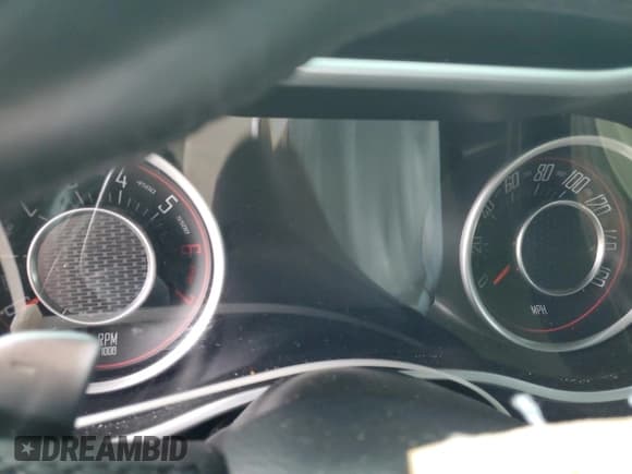 ✅ 2015 Dodge Challenger R/T Plus • VIN: 2C3CDZBT9FH758859 • Lot: 89991995. Wystawiony na Copart z przebiegiem Nie podano. Bezpłatny archiwum sprzedaży aukcyjnych z USA i szczegółowy raport historii pojazdu na DreamBid. Zdjęcie 9.