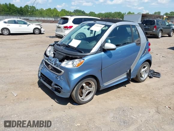 ✅ 2013 Smart fortwo Passion • VIN: WMEEK3BA0DK644925 • Lot: 42656798. Wystawiony na IAAI z przebiegiem 137 622 mil. Bezpłatny archiwum sprzedaży aukcyjnych z USA i szczegółowy raport historii pojazdu na DreamBid. Zdjęcie 2.