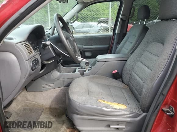 ✅ 2003 Ford Explorer XLS • VIN: 1FMZU72K33UA35210 • Lot: 58411105. Listed on Copart with 229,212 mi. Free auction sales archive from the USA and detailed vehicle history report at DreamBid. Image 7.