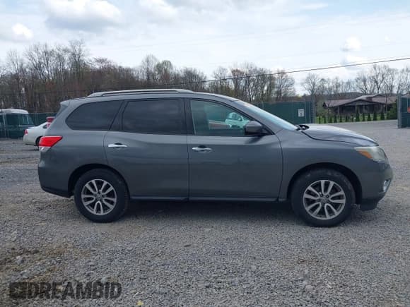 ✅ 2016 Nissan Pathfinder S • VIN: 5N1AR2MM1GC614496 • Lot: 42083626. Wystawiony na IAAI z przebiegiem 62 231 mil. Bezpłatny archiwum sprzedaży aukcyjnych z USA i szczegółowy raport historii pojazdu na DreamBid. Zdjęcie 14.