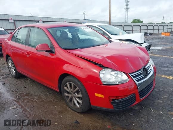 ✅ 2010 Volkswagen Jetta Limited Edition • VIN: 3VWRX7AJ6AM158664 • Lot: 42205340. Wystawiony na IAAI z przebiegiem 120 002 mil. Bezpłatny archiwum sprzedaży aukcyjnych z USA i szczegółowy raport historii pojazdu na DreamBid. Zdjęcie 1.