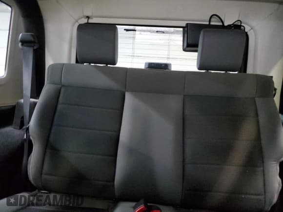 ✅ 2010 Jeep Wrangler Sahara • VIN: 1J4GA5D17AL109979 • Лот: 45081225. Опубликован ранее на Copart с пробегом 190 826 миль. Бесплатный доступ к архиву аукционных продаж из США и подробный отчёт об истории автомобиля на DreamBid. Изображение 10.