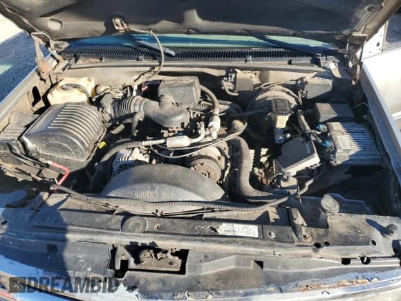 ✅ 1999 Chevrolet Suburban • VIN: 1GNFK16R6XJ448528 • Lot: 79539034. Wystawiony na Copart z przebiegiem 291 154 mil. Bezpłatny archiwum sprzedaży aukcyjnych z USA i szczegółowy raport historii pojazdu na DreamBid. Zdjęcie 12.