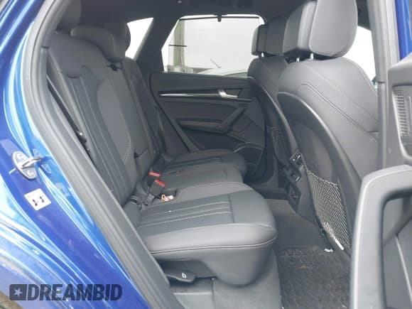 ✅ 2021 Audi SQ5 Premium Plus • VIN: WA1B4AFY4M2044751 • Lot: 41591199. Wystawiony na IAAI z przebiegiem 38 877 mil. Bezpłatny archiwum sprzedaży aukcyjnych z USA i szczegółowy raport historii pojazdu na DreamBid. Zdjęcie 8.