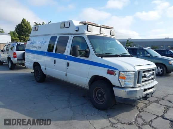 ✅ 2011 Ford Econoline Cargo Commercial • VIN: 1FDSS3EL8BDB29523 • Lot: 42516889. Listed on IAAI with 453,588 mi. Free auction sales archive from the USA and detailed vehicle history report at DreamBid. Image 1.