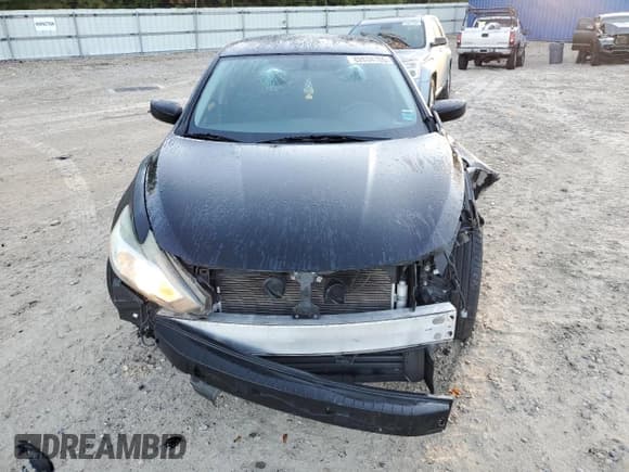 ✅ 2018 Nissan Altima S • VIN: 1N4AL3AP5JC109455 • Lot: 82634105. Wystawiony na Copart z przebiegiem 147 526 mil. Bezpłatny archiwum sprzedaży aukcyjnych z USA i szczegółowy raport historii pojazdu na DreamBid. Zdjęcie 5.