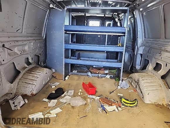 ✅ 2012 Ford Econoline Cargo Recreational • VIN: 1FTNE2EW2CDB08844 • Lot: 42040645. Wystawiony na IAAI z przebiegiem 200 588 mil. Bezpłatny archiwum sprzedaży aukcyjnych z USA i szczegółowy raport historii pojazdu na DreamBid. Zdjęcie 1.