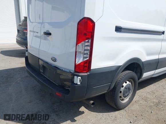 ✅ 2023 Ford Transit Cargo • VIN: 1FTBR1X84PKB02027 • Lot: 42062820. Listed on IAAI with 79,813 mi. Free auction sales archive from the USA and detailed vehicle history report at DreamBid. Image 6.