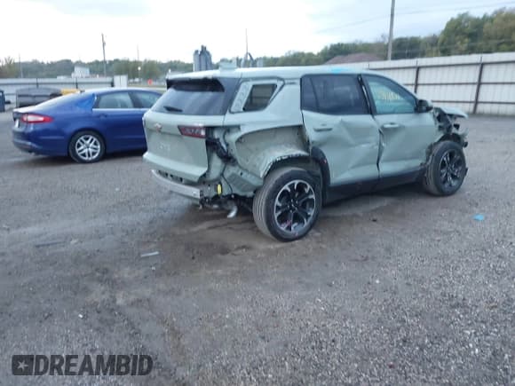 ✅ 2026 Chevrolet Equinox AWD LT • VIN: 3GNAXPEGXTL153062 • Lot: 43411821. Listed on IAAI with 2,259 mi. Free auction sales archive from the USA and detailed vehicle history report at DreamBid. Image 4.