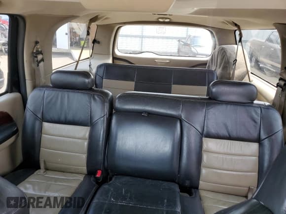 ✅ 2005 Ford Excursion Eddie Bauer • VIN: 1FMSU45P25EA74441 • Lot: 64577505. Listed on Copart with 253,179 mi. Free auction sales archive from the USA and detailed vehicle history report at DreamBid. Image 10.