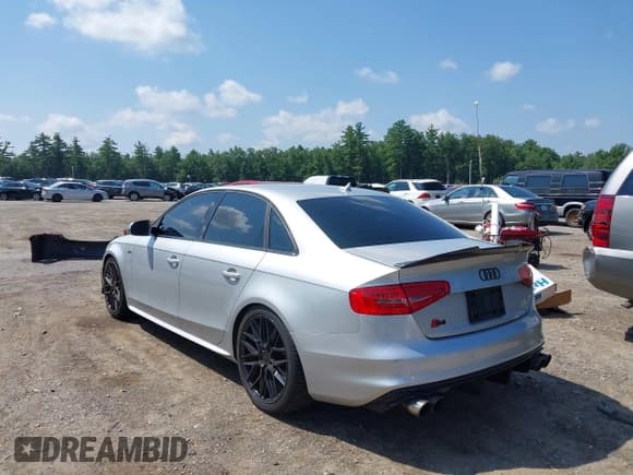 ✅ 2013 Audi S4 Premium Plus • VIN: WAUBGAFL6DA066707 • Lot: 42742166. Listed on IAAI with 182,608 mi. Free auction sales archive from the USA and detailed vehicle history report at DreamBid. Image 3.