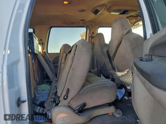 ✅ 2002 Ford Excursion Special Serv • VIN: 1FMNU41S12EA86339 • Lot: 95908045. Wystawiony na Copart z przebiegiem 268 829 mil. Bezpłatny archiwum sprzedaży aukcyjnych z USA i szczegółowy raport historii pojazdu na DreamBid. Zdjęcie 10.