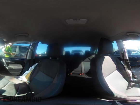 ✅ 2019 Toyota Corolla L • VIN: 5YFBURHE7KP907449 • Лот: 43324163. Опубликован ранее на IAAI с пробегом 123 915 миль. Бесплатный доступ к архиву аукционных продаж из США и подробный отчёт об истории автомобиля на DreamBid. Изображение 18.