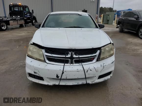 ✅ 2014 Dodge Avenger SE • VIN: 1C3CDZABXEN176106 • Lot: 44929705. Wystawiony na Copart z przebiegiem 145 874 mil. Bezpłatny archiwum sprzedaży aukcyjnych z USA i szczegółowy raport historii pojazdu na DreamBid. Zdjęcie 5.