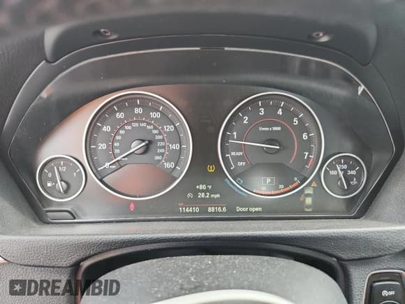 ✅ 2018 BMW 3 Series 330i • VIN: WBA8B9C58JEE82245 • Lot: 85824025. Listed on Copart with 114,410 mi. Free auction sales archive from the USA and detailed vehicle history report at DreamBid. Image 9.