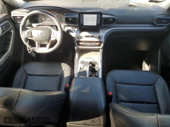 ✅ 2024 Ford Explorer XLT • VIN: 1FMSK8DH9RGA17249 • Lot: 86780215. Wystawiony na Copart z przebiegiem 16 756 mil. Bezpłatny archiwum sprzedaży aukcyjnych z USA i szczegółowy raport historii pojazdu na DreamBid. Zdjęcie 8.