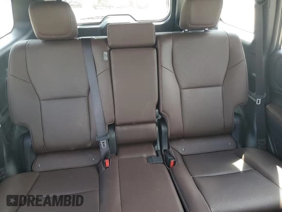 ✅ 2024 Toyota Land Cruiser • VIN: JTEABFAJ7RK010563 • Lot: 71545225. Wystawiony na Copart z przebiegiem 24 900 mil. Bezpłatny archiwum sprzedaży aukcyjnych z USA i szczegółowy raport historii pojazdu na DreamBid. Zdjęcie 10.