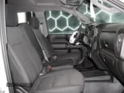 ✅ 2024 Chevrolet Silverado 2500HD Work Truck • VIN: 1GB1YLE7XRF337228 • Лот: 61039045. Опубликован ранее на Copart с пробегом 8 263 миль. Бесплатный доступ к архиву аукционных продаж из США и подробный отчёт об истории автомобиля на DreamBid. Изображение 5.