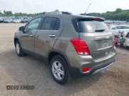 ✅ 2020 Chevrolet Trax LT • VIN: KL7CJPSB1LB344850 • Lot: 42904445. Wystawiony na IAAI z przebiegiem 14 489 mil. Bezpłatny archiwum sprzedaży aukcyjnych z USA i szczegółowy raport historii pojazdu na DreamBid. Zdjęcie 3.