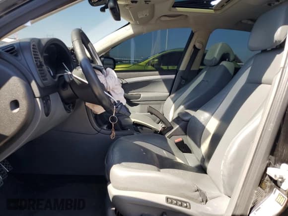 ✅ 2006 Saab 9-3 Aero • VIN: YS3FH46U261142947 • Lot: 74008684. Wystawiony na Copart z przebiegiem 197 915 mil. Bezpłatny archiwum sprzedaży aukcyjnych z USA i szczegółowy raport historii pojazdu na DreamBid. Zdjęcie 7.