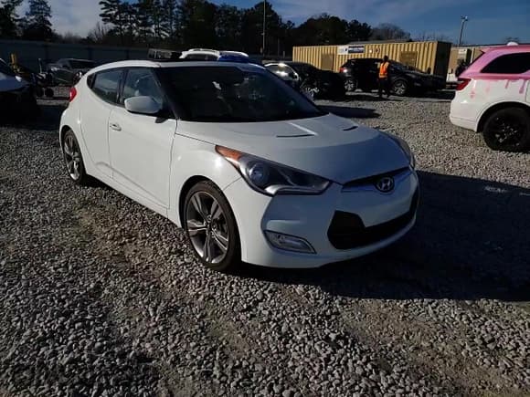 ✅ 2013 Hyundai Veloster w/Black Int • VIN: KMHTC6AD4DU102520 • Lot: 89083415. Wystawiony na Copart z przebiegiem 116 064 mil. Bezpłatny archiwum sprzedaży aukcyjnych z USA i szczegółowy raport historii pojazdu na DreamBid. Zdjęcie 13.