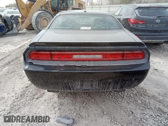 ✅ 2013 Dodge Challenger R/T Plus • VIN: 2C3CDYBT3DH646842 • Lot: 70435194. Wystawiony na Copart z przebiegiem 167 085 mil. Bezpłatny archiwum sprzedaży aukcyjnych z USA i szczegółowy raport historii pojazdu na DreamBid. Zdjęcie 6.