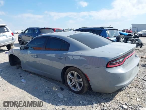 ✅ 2021 Dodge Charger SXT • VIN: 2C3CDXBG1MH518225 • Lot: 43371767. Wystawiony na IAAI z przebiegiem 113 984 mil. Bezpłatny archiwum sprzedaży aukcyjnych z USA i szczegółowy raport historii pojazdu na DreamBid. Zdjęcie 14.