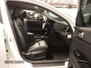 ✅ 2017 Kia Optima EX • VIN: KNAGU4LC8H5005068 • Lot: 43209087. Listed on IAAI with 134,903 mi. Free auction sales archive from the USA and detailed vehicle history report at DreamBid. Image 5.