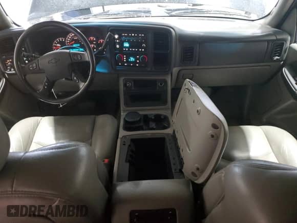 2003 Chevrolet Tahoe LT z VIN 1GNEK13Z83J199207, wystawiony jako Copart lot #85665295 z przebiegiem 127 252 mil mil oraz Szkoda całkowita • Salvage title. Historia ofert i sprzedaży dostępna na DreamBid. Obrazek 8.