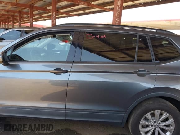 ✅ 2020 Volkswagen Tiguan S • VIN: 3VV1B7AX6LM150944 • Лот: 42980202. Опубликован ранее на IAAI с пробегом 48 564 миль. Бесплатный доступ к архиву аукционных продаж из США и подробный отчёт об истории автомобиля на DreamBid. Изображение 14.