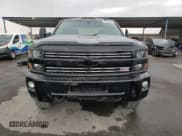 ✅ 2016 Chevrolet Silverado 2500HD LT • VIN: 1GC1KVEG6GF246432 • Lot: 81575543. Wystawiony na Copart z przebiegiem 138 060 mil. Bezpłatny archiwum sprzedaży aukcyjnych z USA i szczegółowy raport historii pojazdu na DreamBid. Zdjęcie 5.