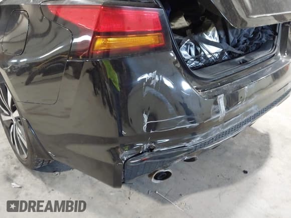 ✅ 2019 Nissan Altima Platinum • VIN: 1N4BL4FV4KC173456 • Lot: 42234741. Listed on IAAI with 76,443 mi. Free auction sales archive from the USA and detailed vehicle history report at DreamBid. Image 16.