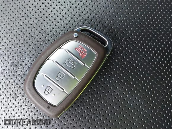 ✅ 2015 Hyundai Elantra SE • VIN: 5NPDH4AE3FH581291 • Lot: 43604063. Listed on IAAI with 158,909 mi. Free auction sales archive from the USA and detailed vehicle history report at DreamBid. Image 11.