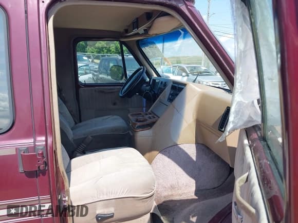 ✅ 1995 Chevrolet Chevy Van • VIN: 1GBEG25K0SF183783 • Лот: 42604771. Опубликован ранее на IAAI с пробегом 194 068 миль. Бесплатный доступ к архиву аукционных продаж из США и подробный отчёт об истории автомобиля на DreamBid. Изображение 5.