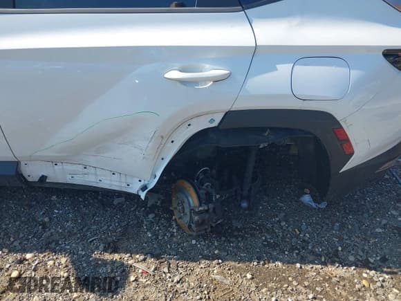 ✅ 2022 Hyundai Tucson SEL • VIN: 5NMJCCAE8NH017188 • Lot: 42821053. Wystawiony na IAAI z przebiegiem 53 717 mil. Bezpłatny archiwum sprzedaży aukcyjnych z USA i szczegółowy raport historii pojazdu na DreamBid. Zdjęcie 6.